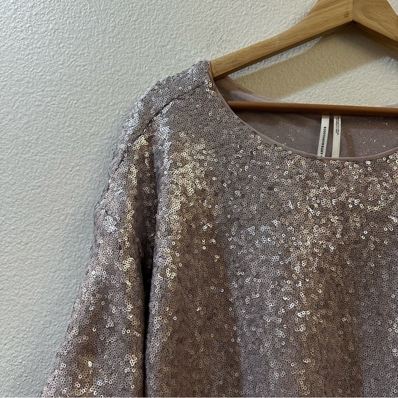 Anthropologie by Anthropologie Sequin Cropped Tee Grey Size XL - Picture 6 of 11